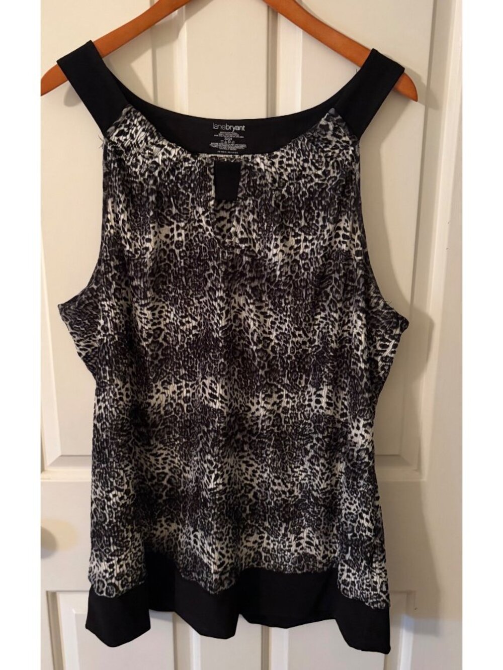 Lane Bryant Size 22/24 Sleeveless Tank Top Leopard Print Black Neck and Hemline